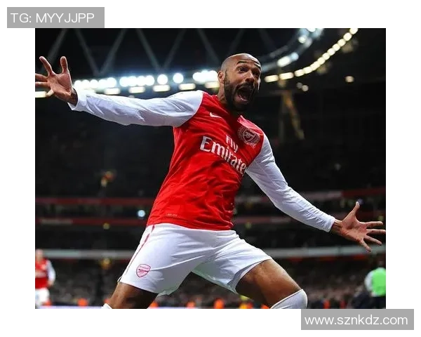 英国足球明星亨利的传奇生涯与对足球的深远影响探讨