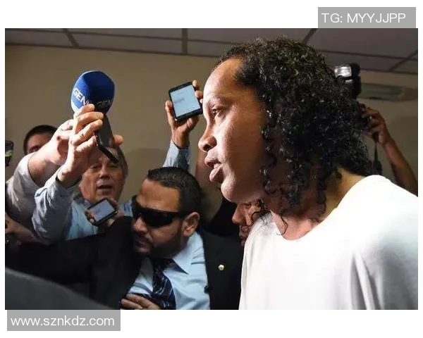 足球明星假护照事件揭露体育界黑幕引发公众热议与反思